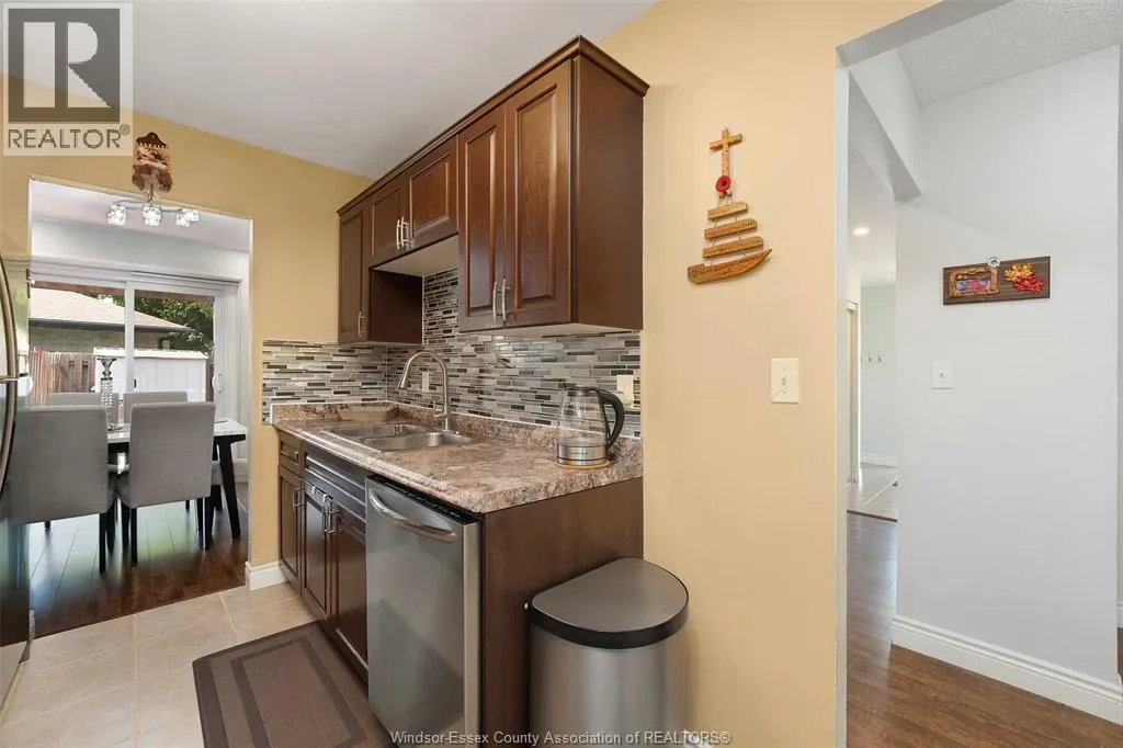 3163 FOREST GLADE DRIVE
