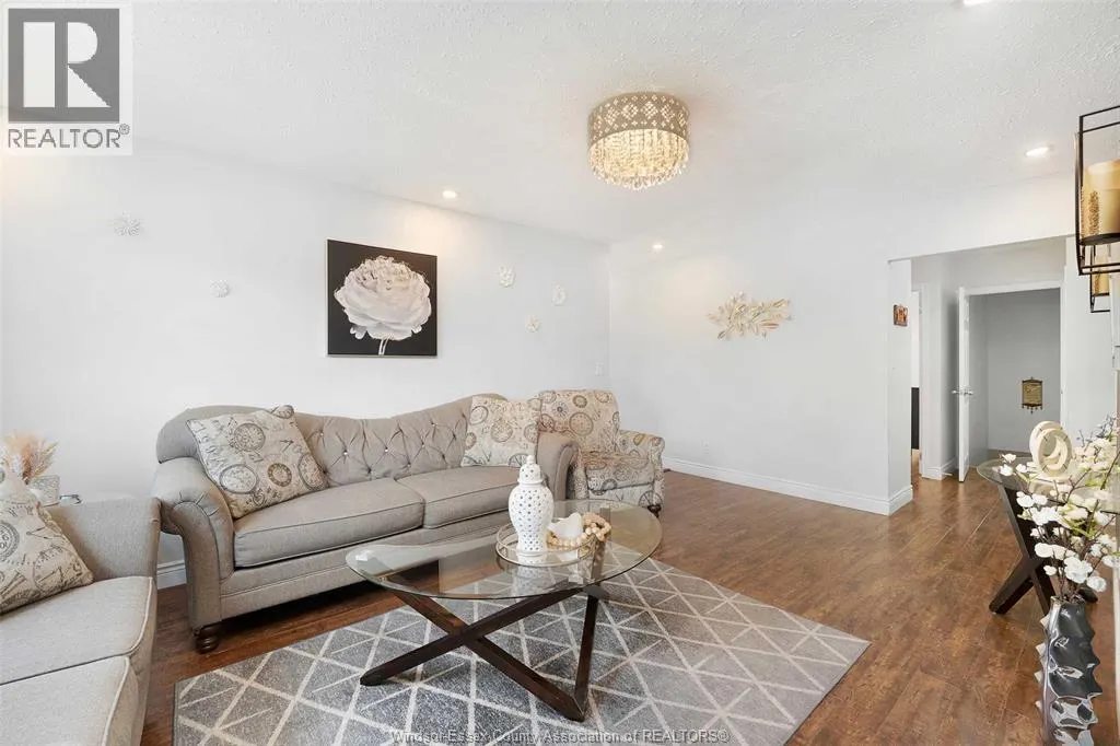 3163 FOREST GLADE DRIVE