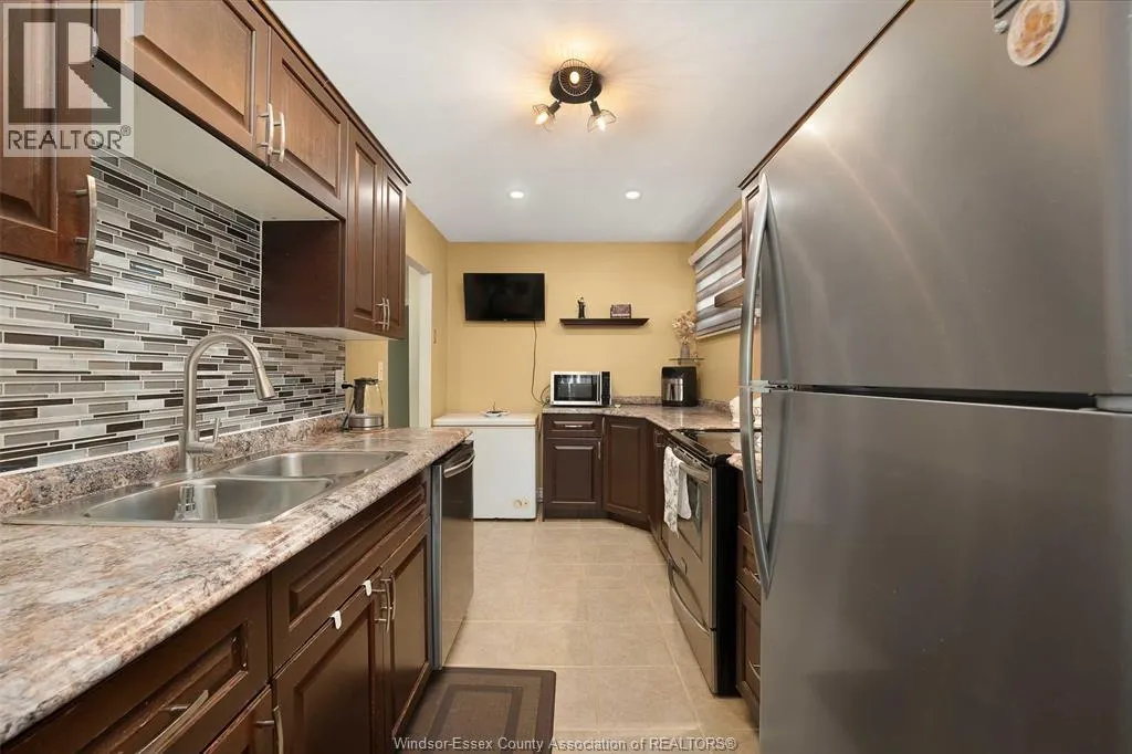 3163 FOREST GLADE DRIVE