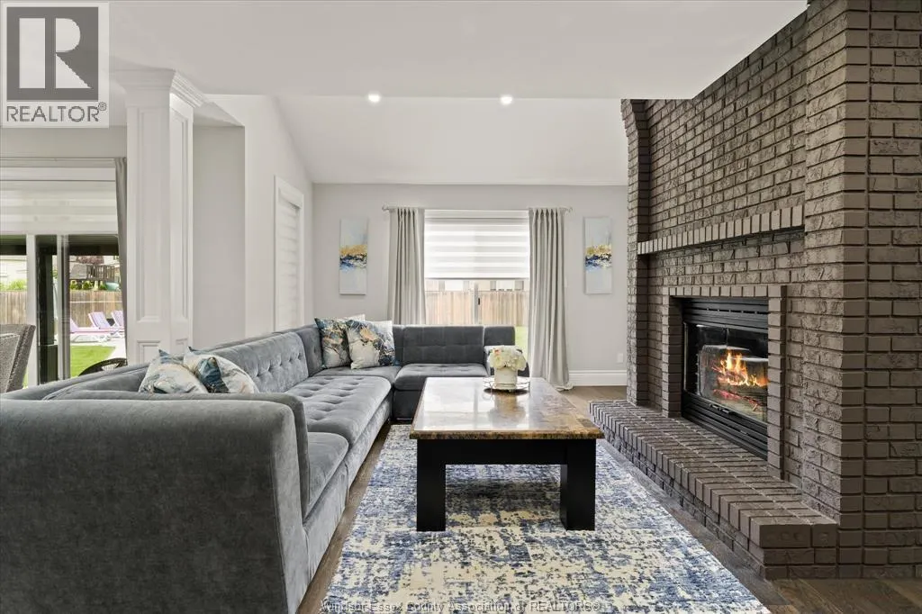 359 ELMGROVE DRIVE