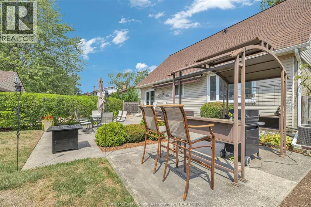 4031 CHURCHILL DRIVE