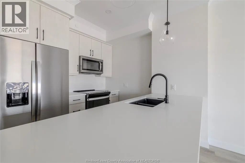 1740 SPRUCEWOOD AVENUE Unit# 204