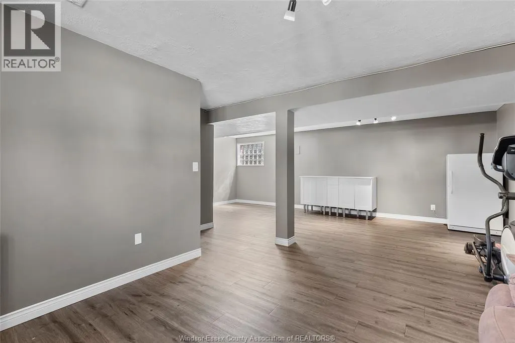 148 RIVERVIEW