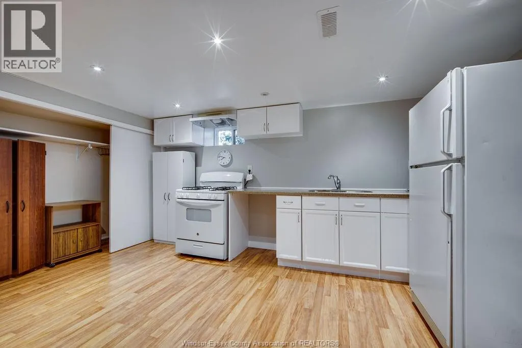 3625 DOUGALL Unit# UPPER