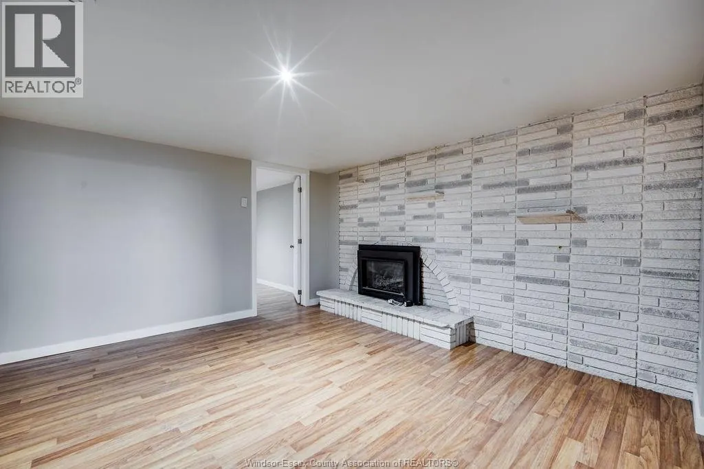 3625 DOUGALL Unit# UPPER