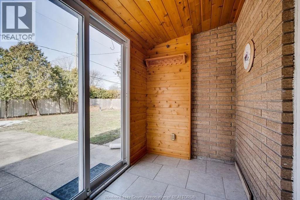 3625 DOUGALL Unit# UPPER