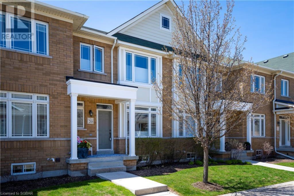 20 MONTCLAIR MEWS, Collingwood