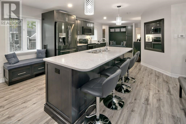 11 6TH Lane, Wasaga Beach