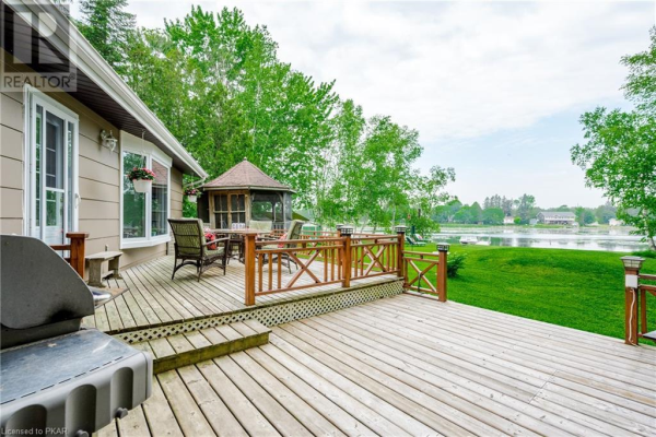 570 MALLARD Circle, Ennismore Township