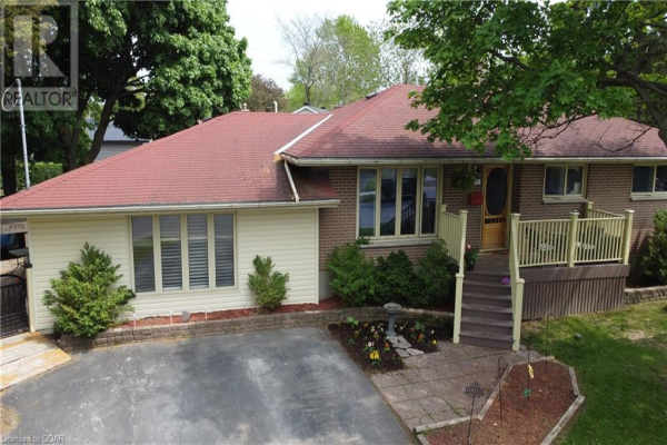 77 ROBERT WALLACE Drive, Kingston