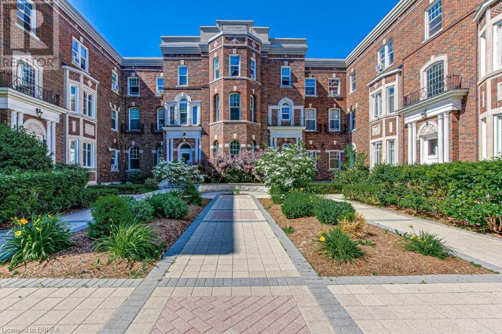 54 DUFFERIN Avenue Unit 3, (MLS® 5091881) See this condo