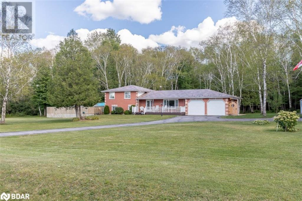 1765 4 FLOS Road W, Springwater