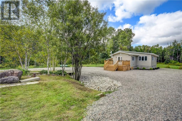 82 STERLING CREEK Road, Burks Falls