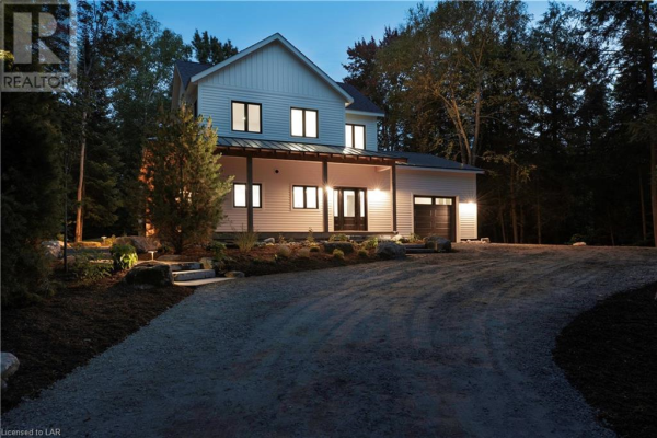 423 ROWANWOOD Road, Utterson