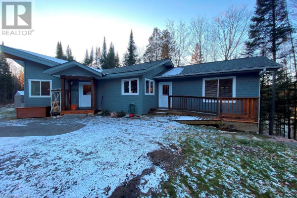 1074 TIPPYS TRAIL Drive, Haliburton