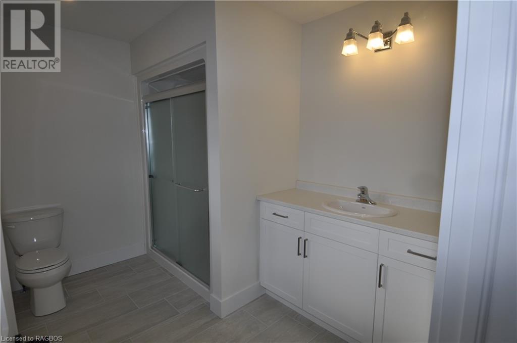 642 8TH Street W