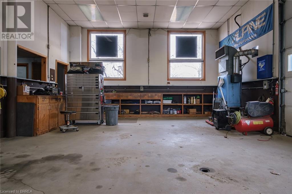 Listing 40245000 - Large Photo # 44