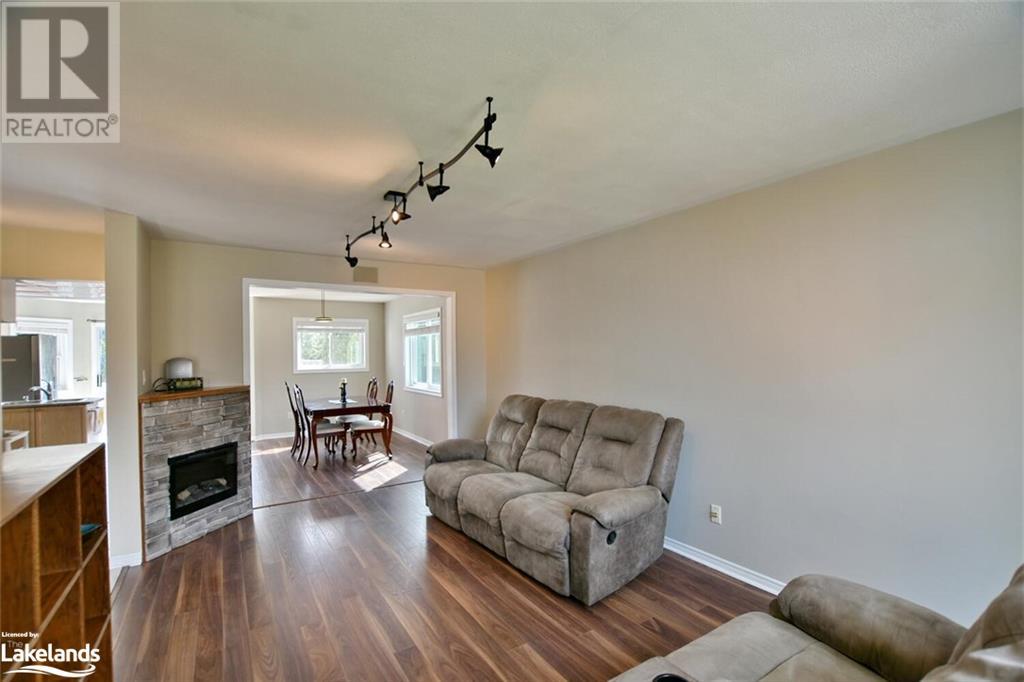 Listing 40253112 - Large Photo # 18