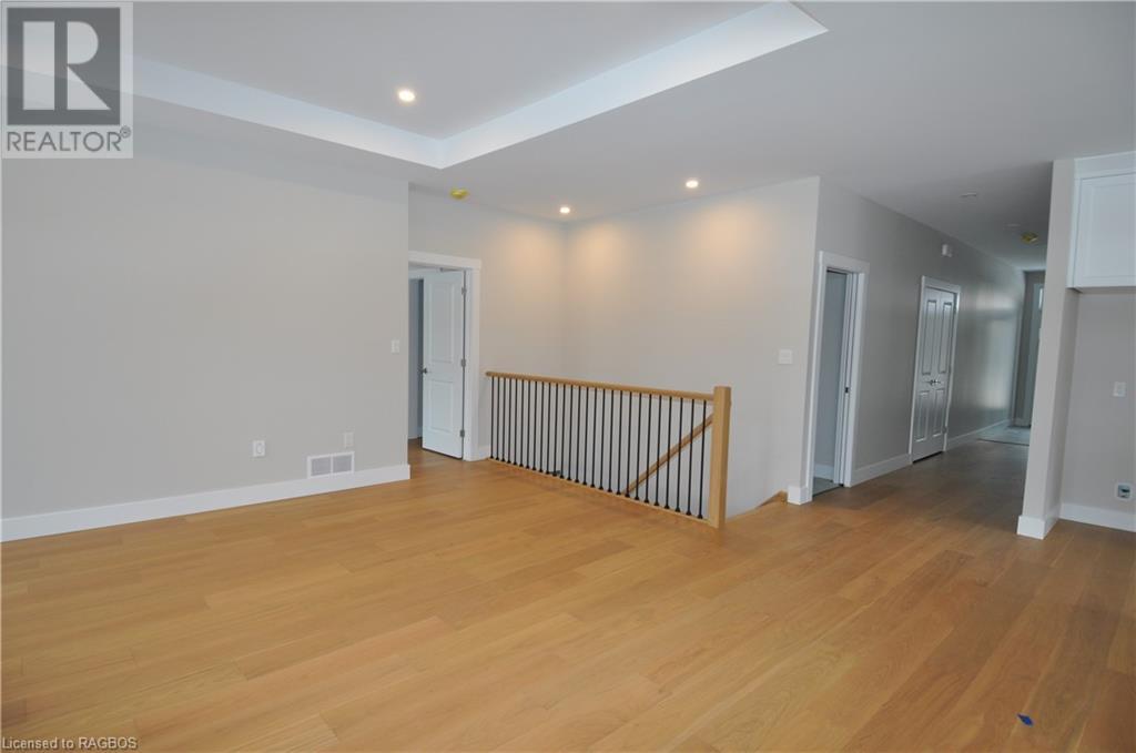 Listing 40255409 - Large Photo # 4