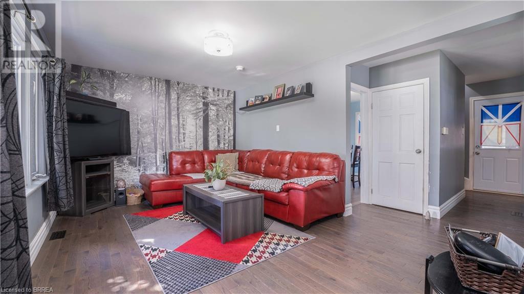 Listing 40266840 - Large Photo # 2