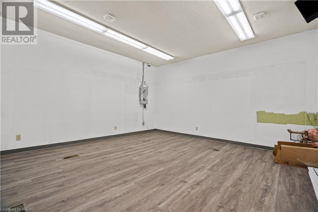 Listing 40271430 - Large Photo # 4