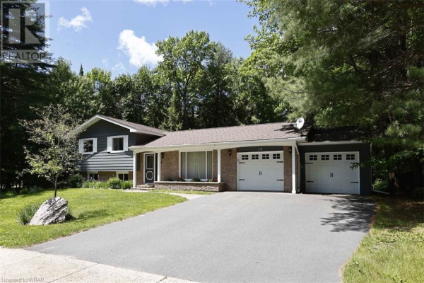 15 MEADOW HEIGHTS Drive, Bracebridge