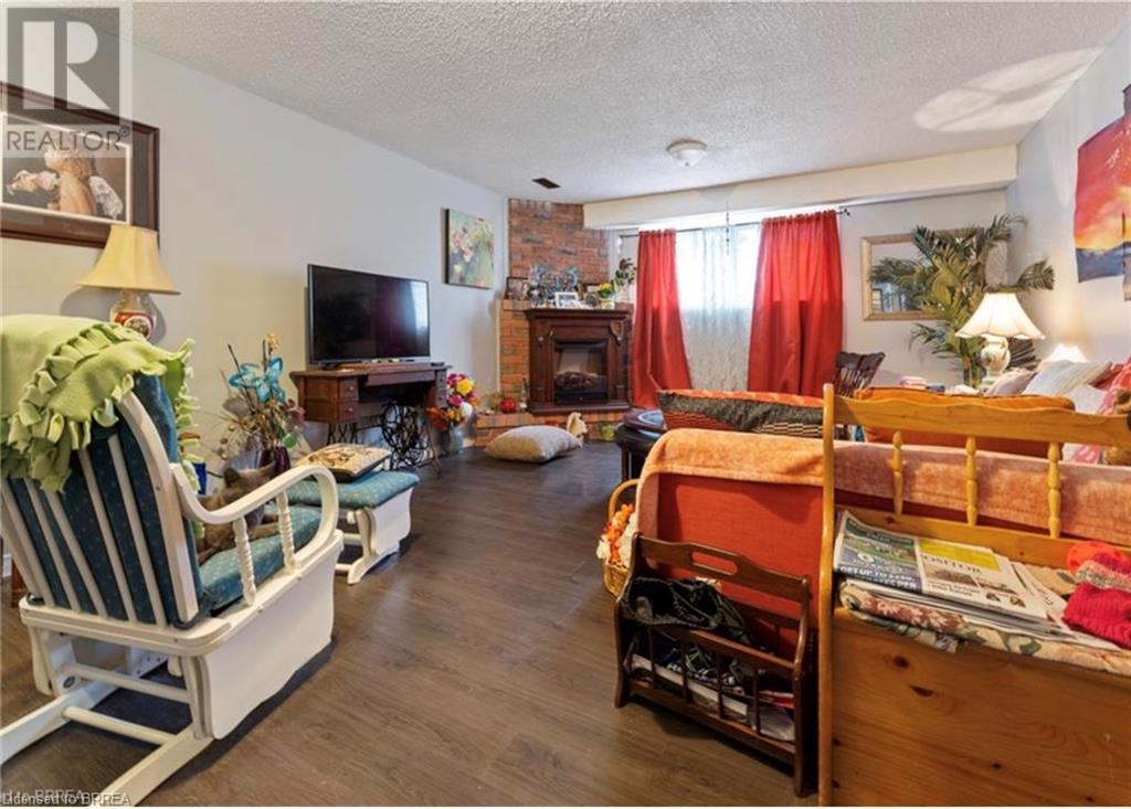 Listing 40295185 - Large Photo # 11