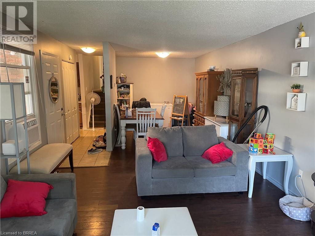 Listing 40295185 - Large Photo # 3