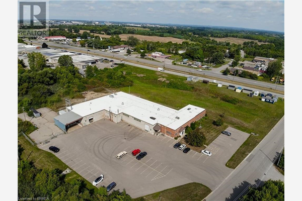 15 SHAVER Street, Brantford