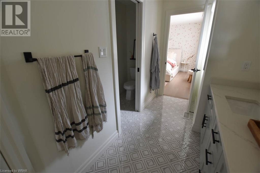 Listing 40303219 - Large Photo # 36