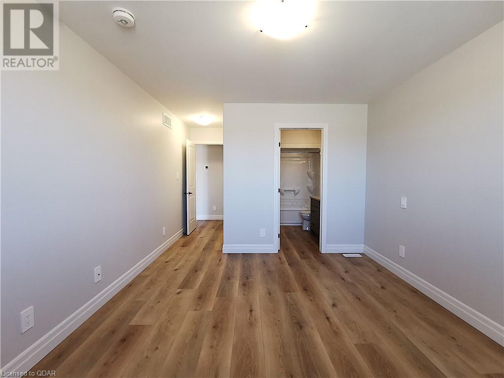 Listing 40308047 - Large Photo # 8