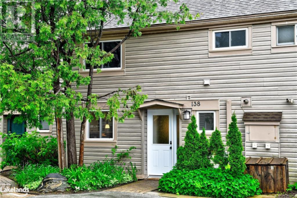 138 ESCARPMENT Crescent, Collingwood