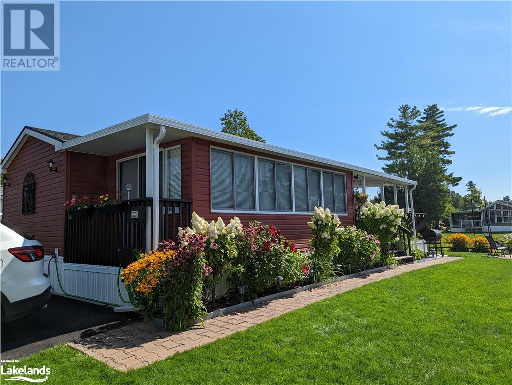 Listing 40313201 - Large Photo # 1