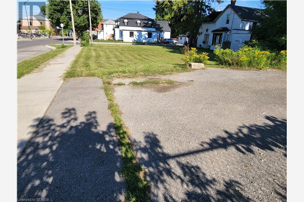 154 ROBINSON Street, Simcoe