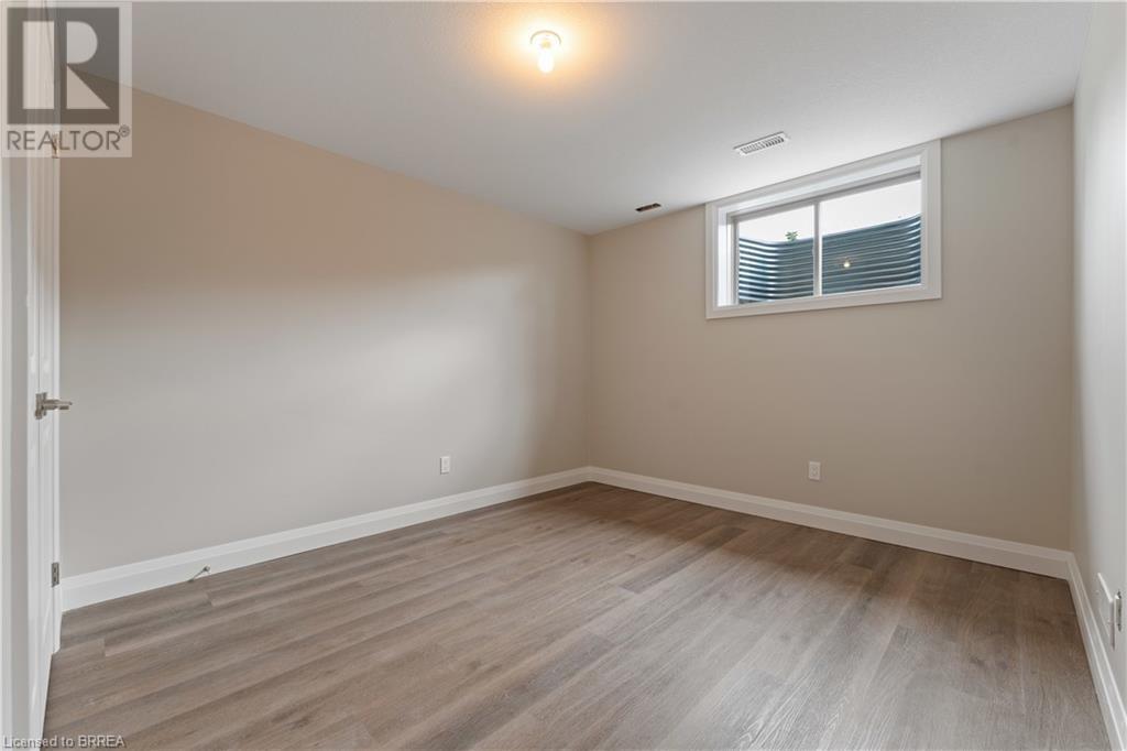 Listing 40323237 - Large Photo # 34