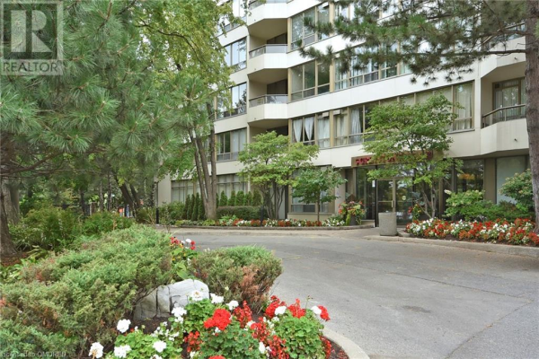 5 GREYSTONE WALK Drive Unit# 1711, Toronto