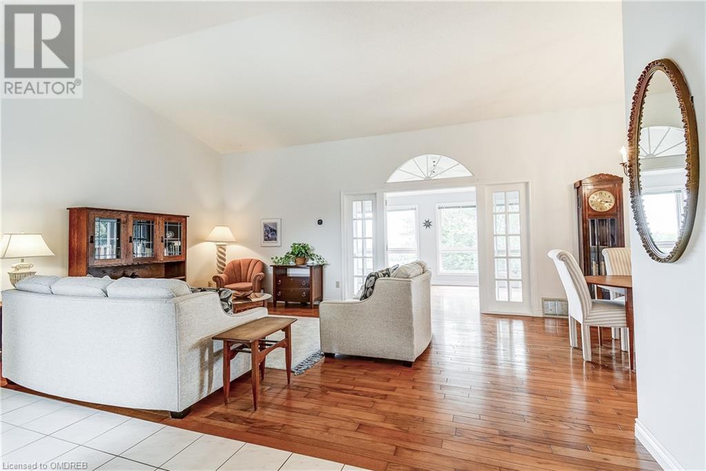 Listing 40324389 - Large Photo # 8