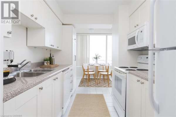 700 CONSTELLATION Drive Unit# 1502, Mississauga