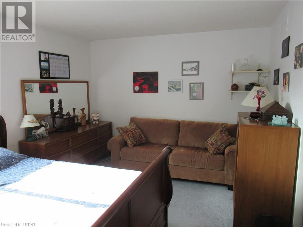 Listing 40327296 - Large Photo # 12