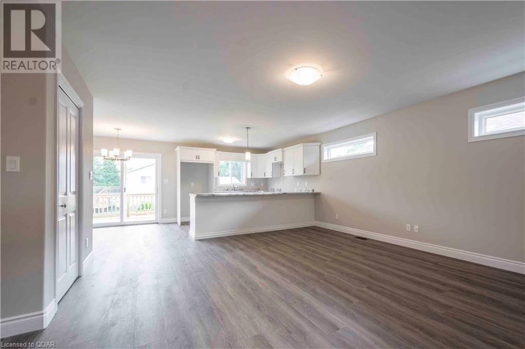 Listing 40330900 - Large Photo # 4