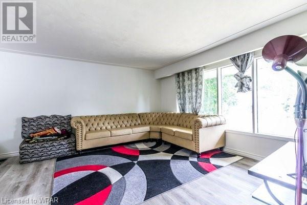 Listing 40332179 - Large Photo # 3