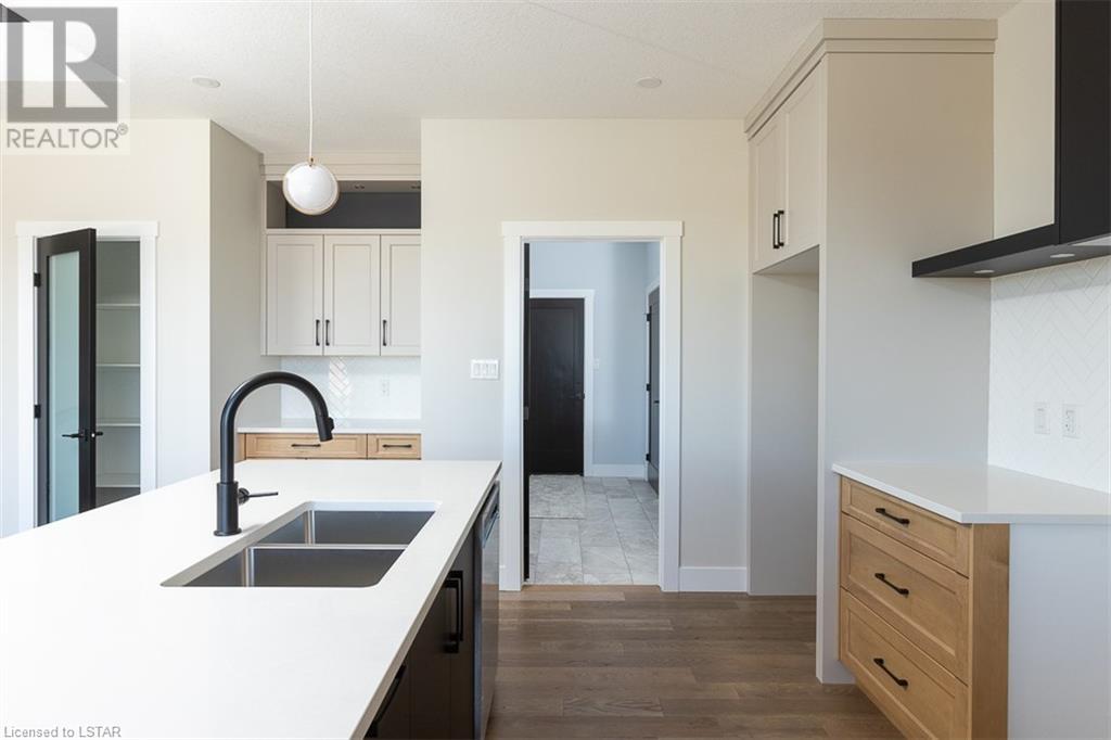 Listing 40332812 - Large Photo # 17