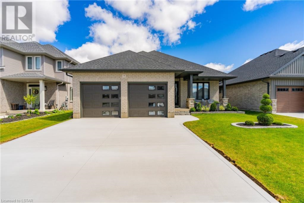 9 MUIRFIELD Drive, St. Thomas