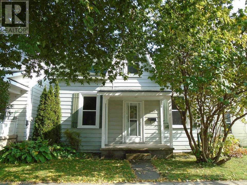 1135 3RD Avenue W