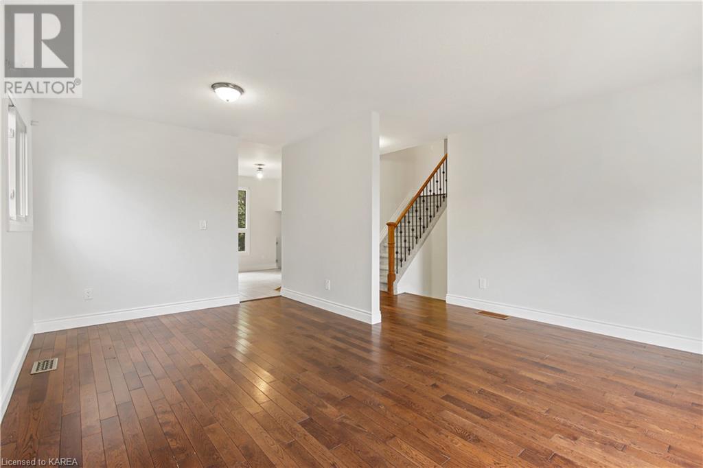 Listing 40342349 - Large Photo # 9