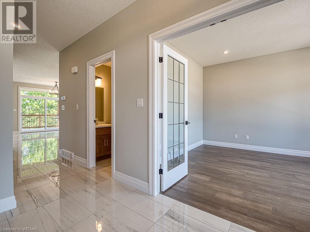Listing 40345425 - Large Photo # 3