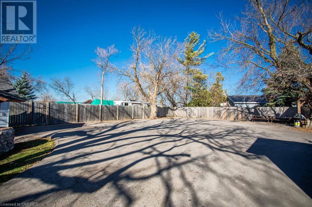 Listing 40345510 - Large Photo # 32