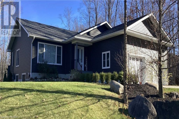 98 GRAHAM Crescent, Sauble Beach