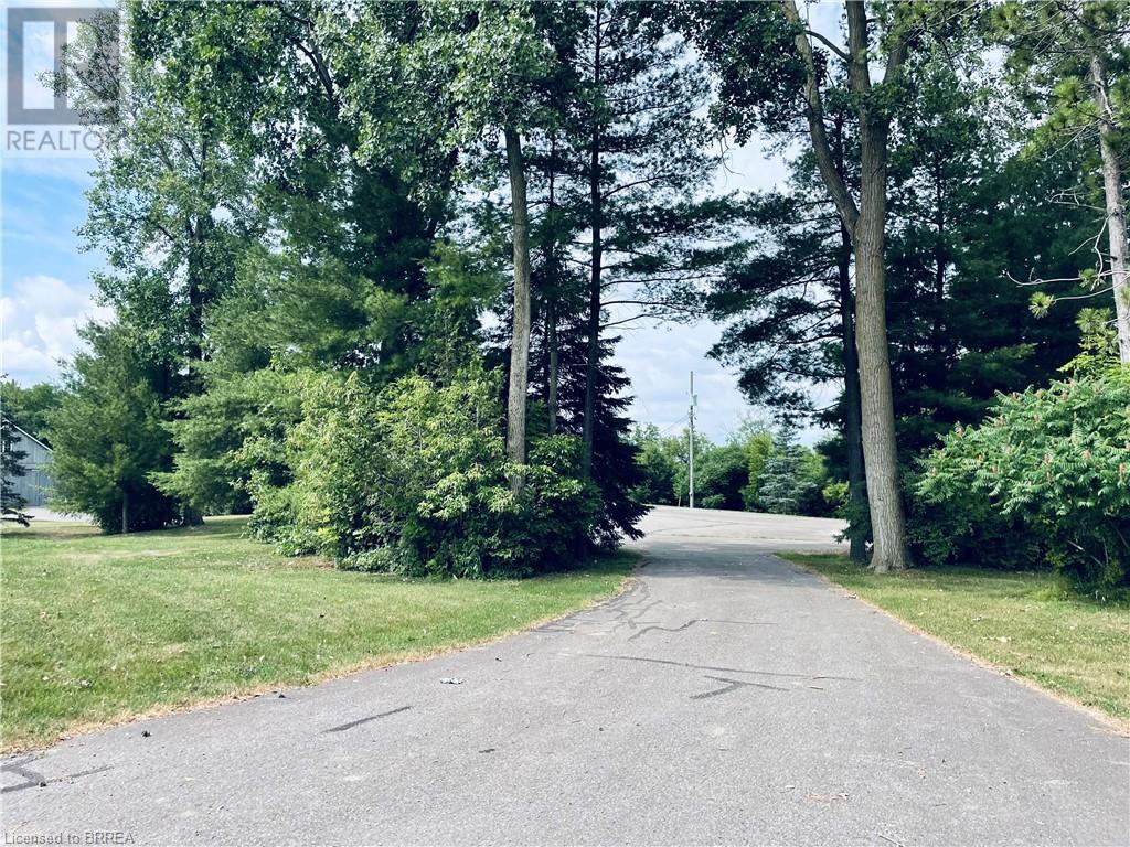 147 EAST RIVER Road