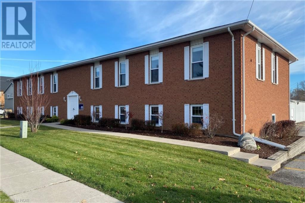 884 FORD Street, Peterborough